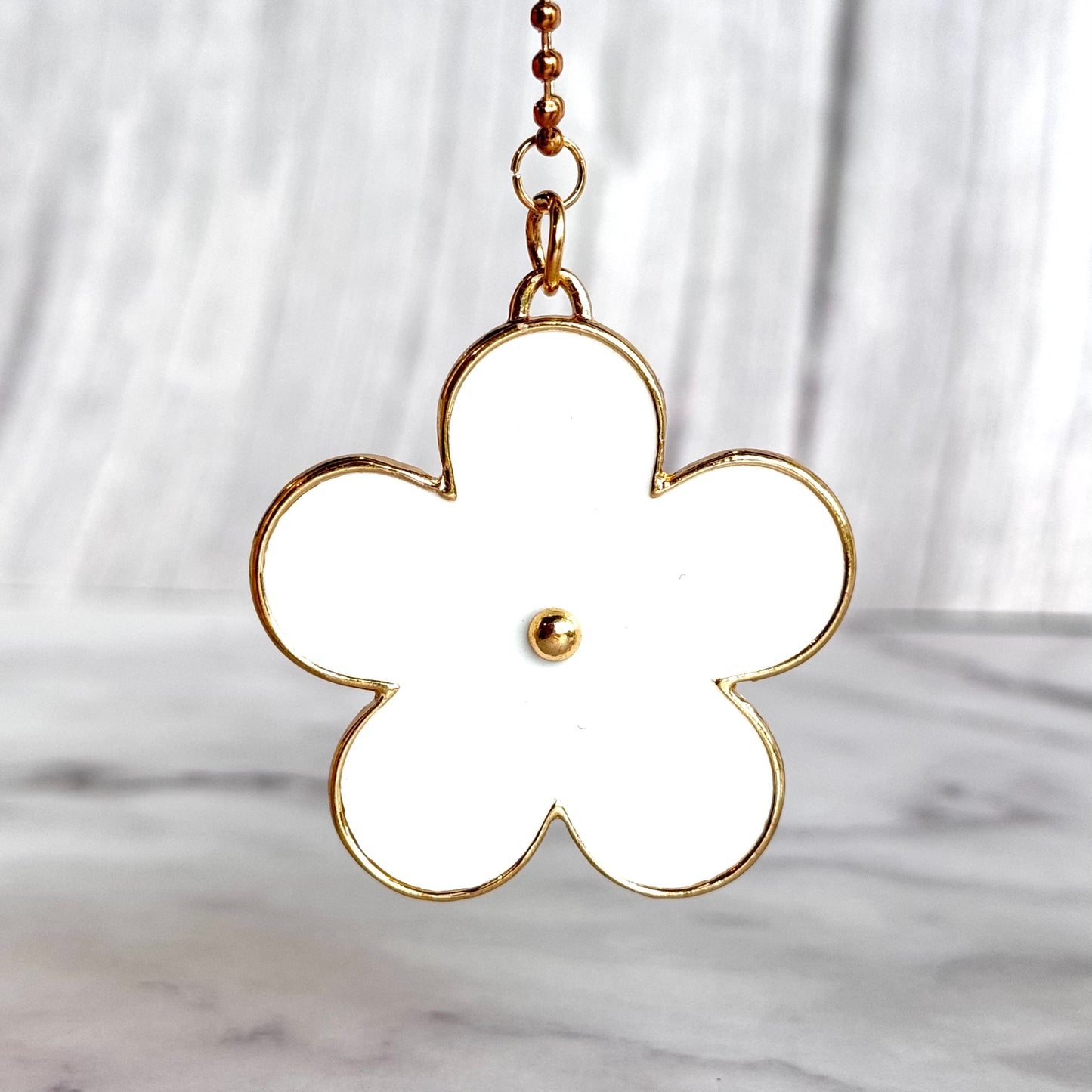 White DAISY Charm - Tumbler Handle Charm