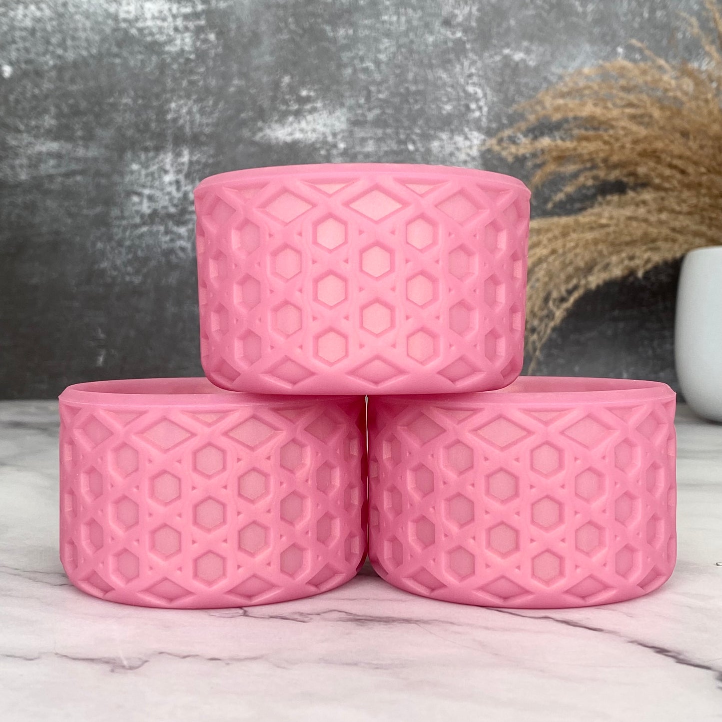 WAFFLE Pink Berry Tumbler Boot -fits 20-40oz NEW!