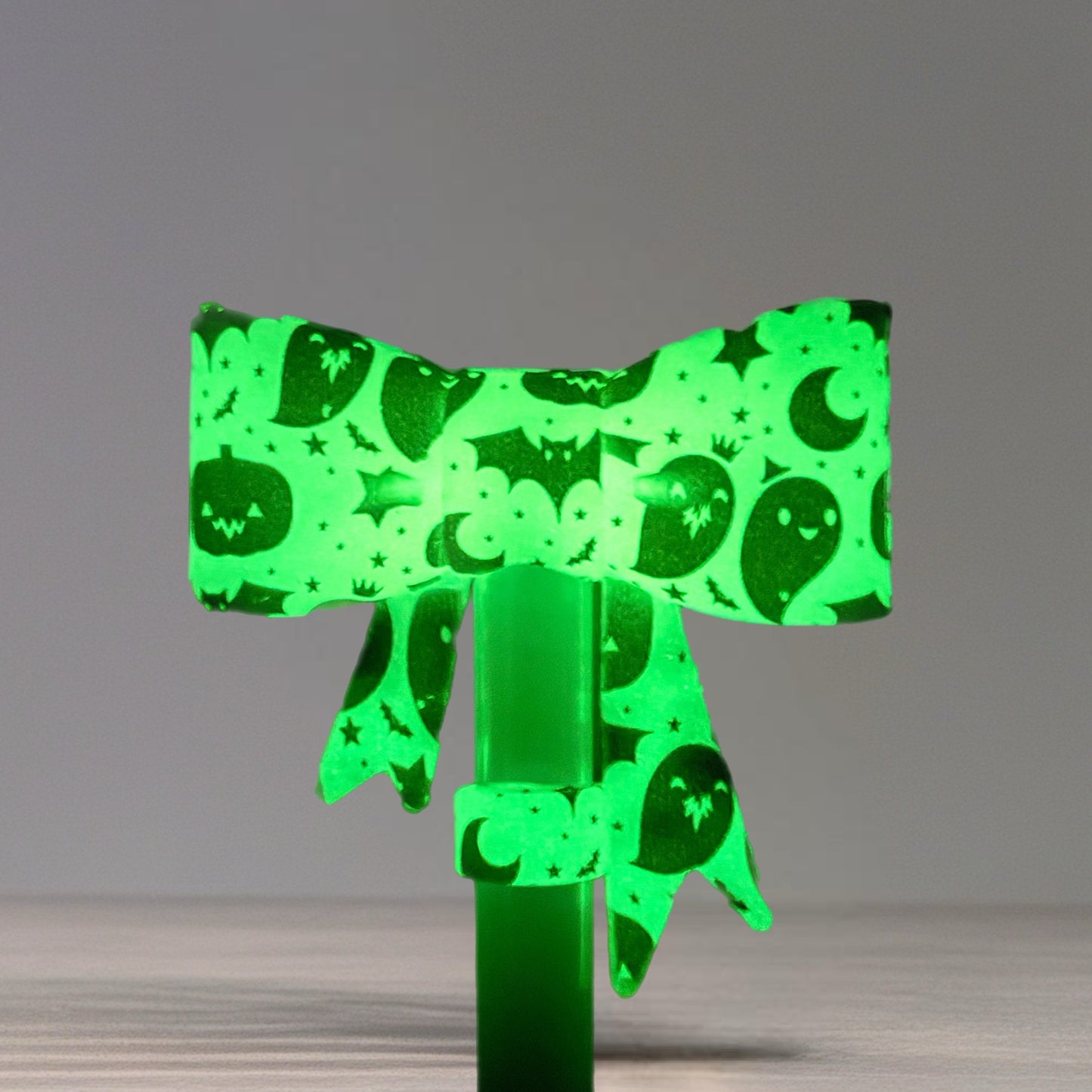 Glow in the Dark 3D Bow Straw Topper