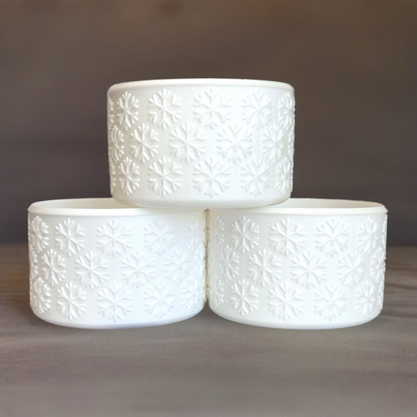 WHITE SHIMMER SNOWFLAKES Tumbler Boot -fits 20-40oz New!