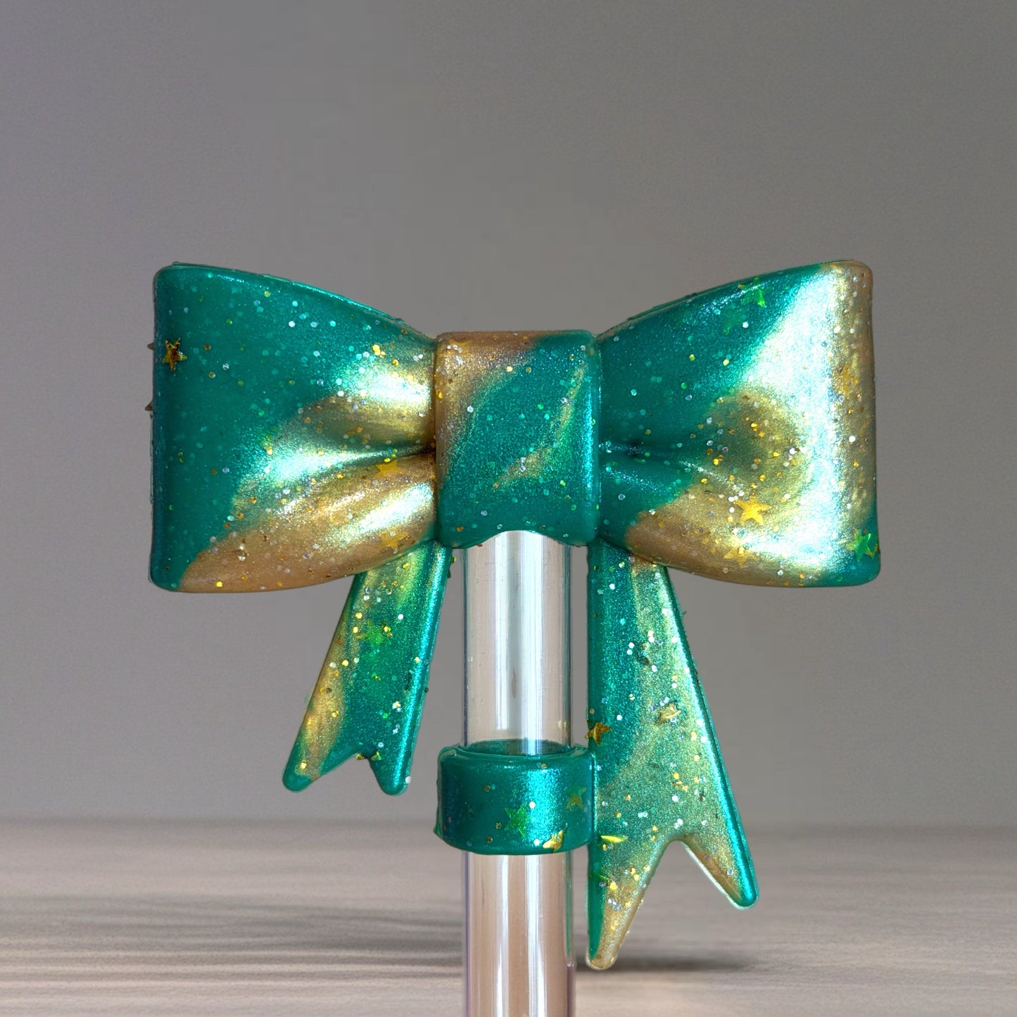 Shamrock Shimmer 3D Bow Straw Topper