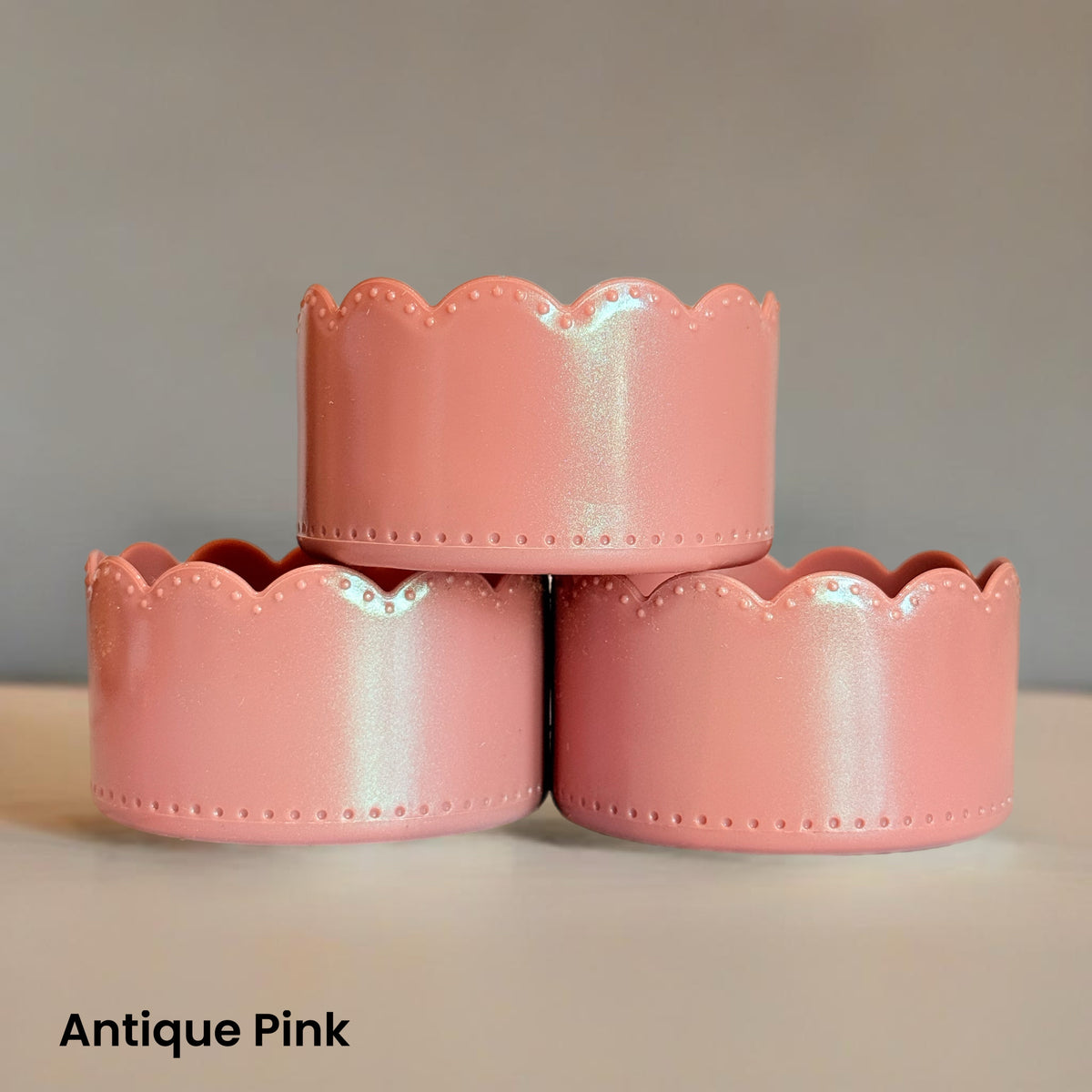 Antique Pink scallop silicone tumbler boot – front view