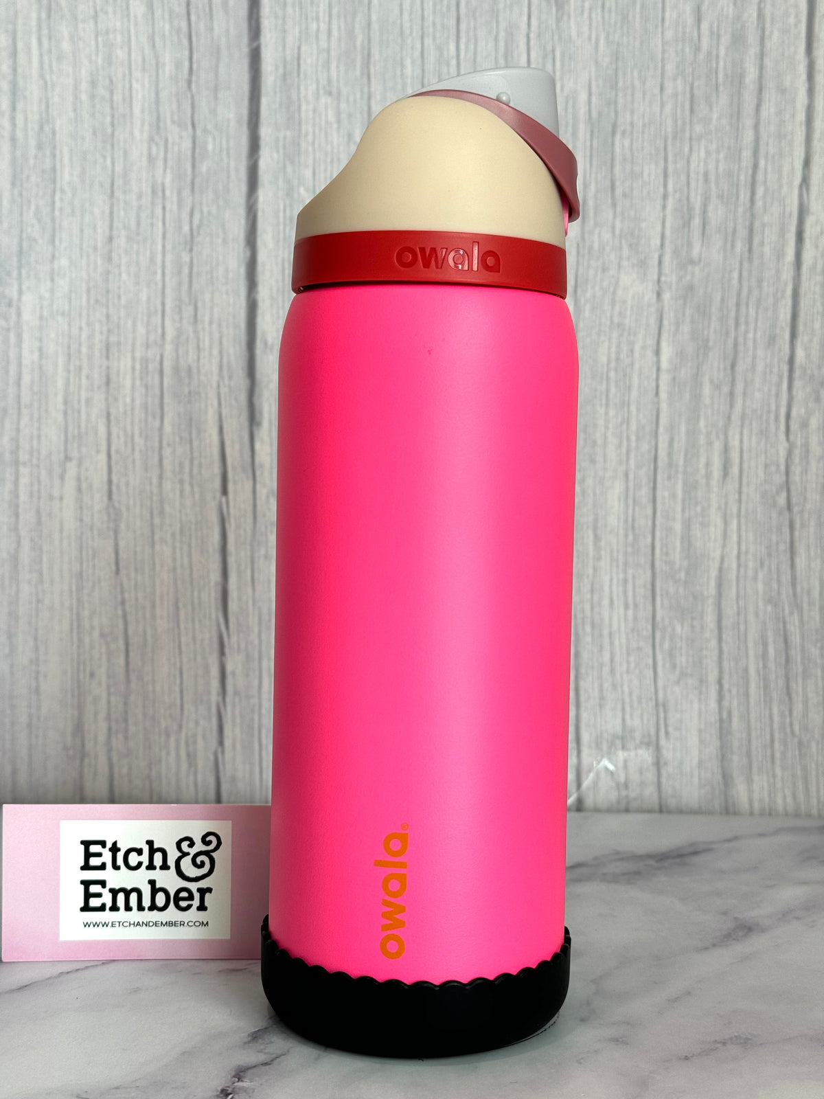 Black scallop shorty silicone tumbler boot – view 2