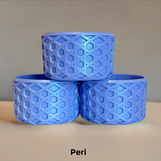 Peri shimmer waffle silicone tumbler boot – front view