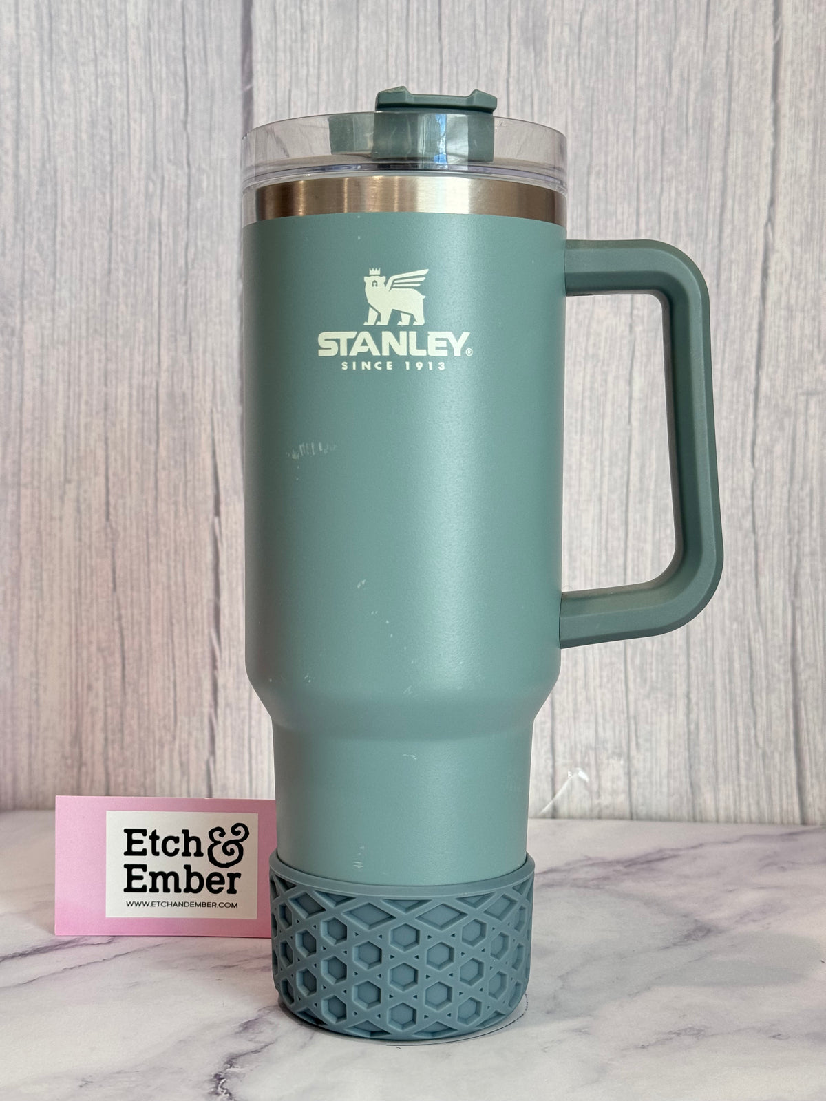 Shale matte waffle silicone tumbler boot – view 2
