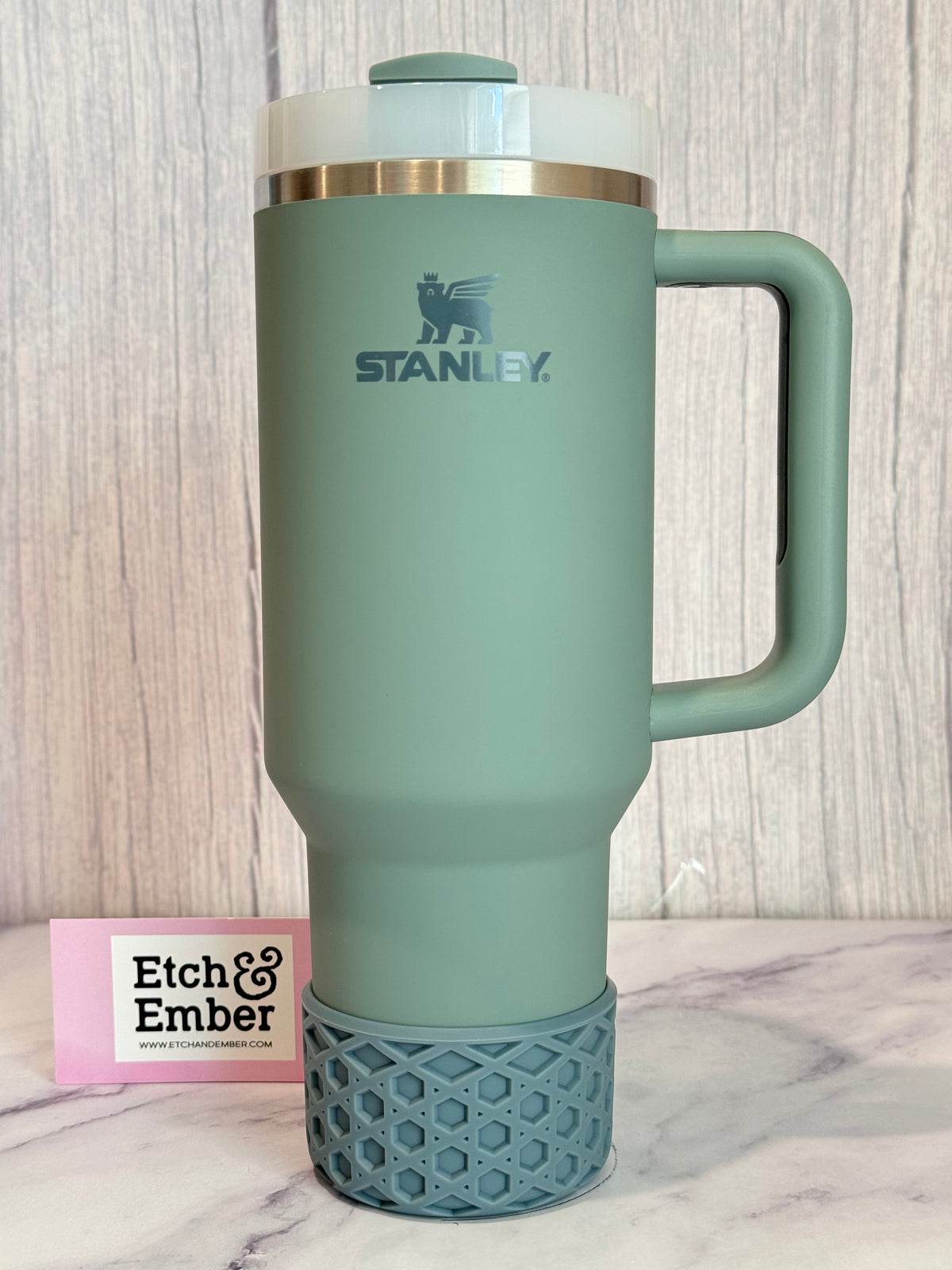 Shale matte waffle silicone tumbler boot – view 3