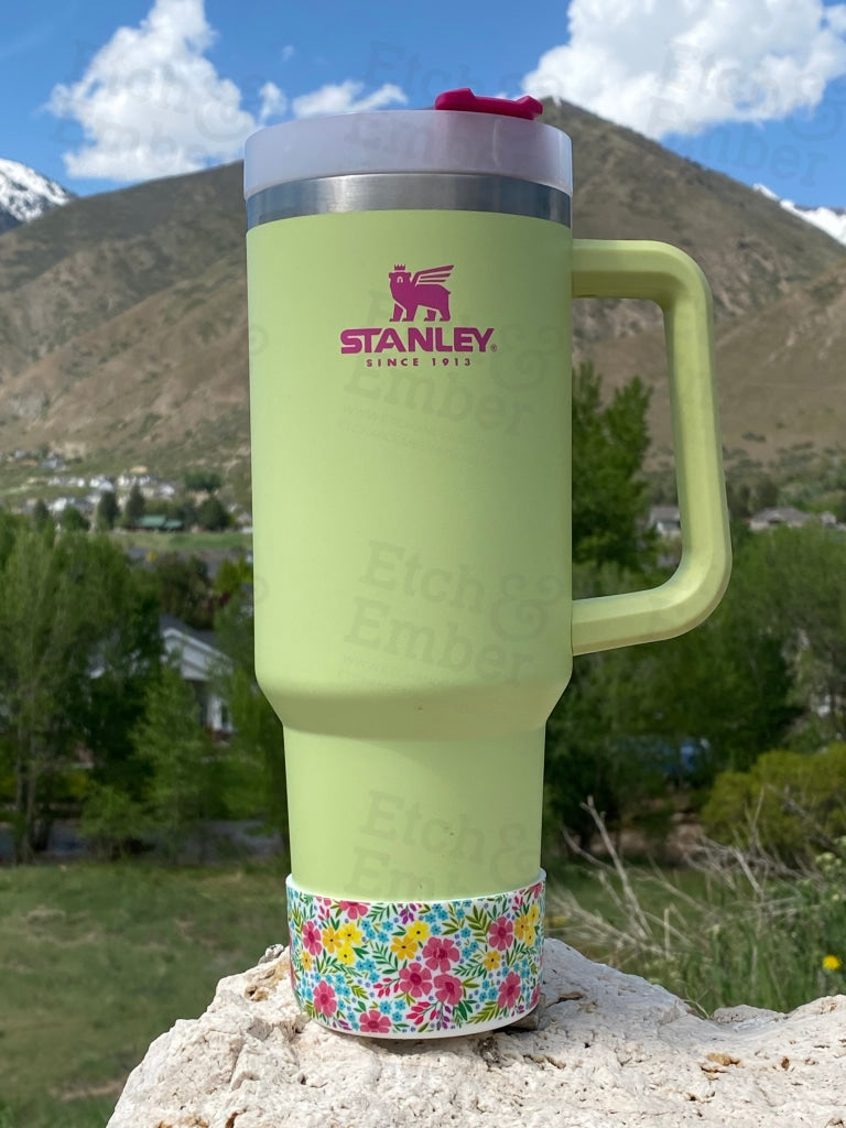 Stanley Adventure Quencher Travel Tumbler 40oz Cream Floral Exclusive NEW