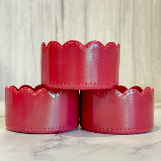 Winterberry Shimmer scallop silicone tumbler boot – front view